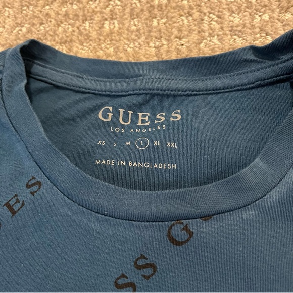 Guess T shirt  - men’s size L - Picture 3 of 3